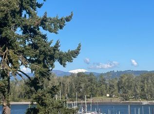 134 N 2nd St APT 2, Saint Helens, OR 97051