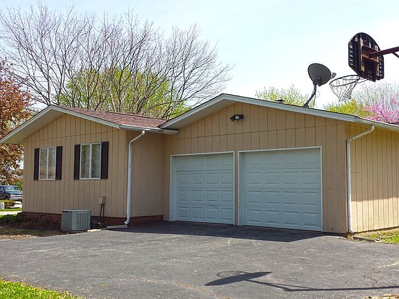 Roomy Garage