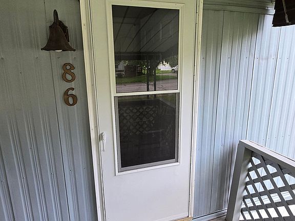 3rd image of 86 Chestnut Ct