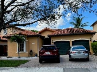 15213 SW 39th Ter, Miami, FL 33185