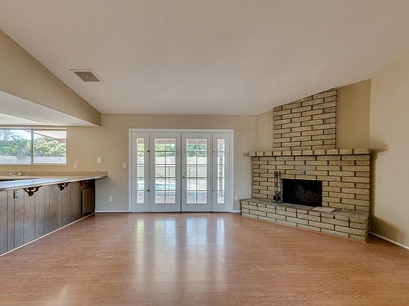 4th image of 5136 W Laurie Ln