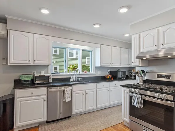 186 Palmer St, Arlington, MA 02474