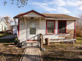 448 Peach St, Taft, TX 78390