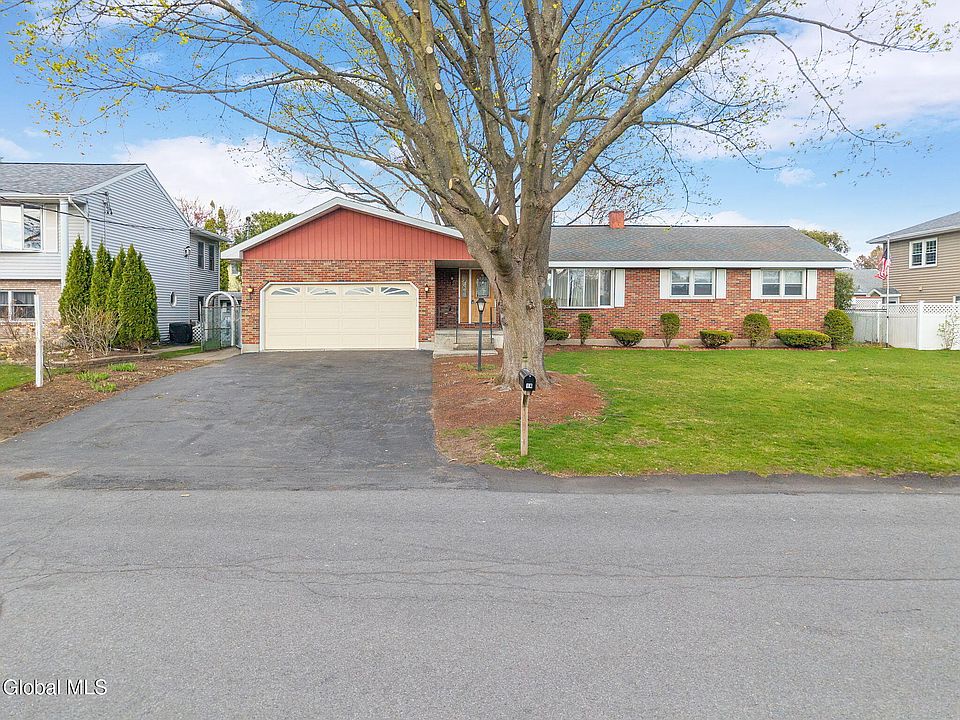 1st image of 14 Ledgewood Drive