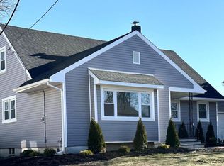 38 Tanglewood Dr, Hamilton, NJ 08619