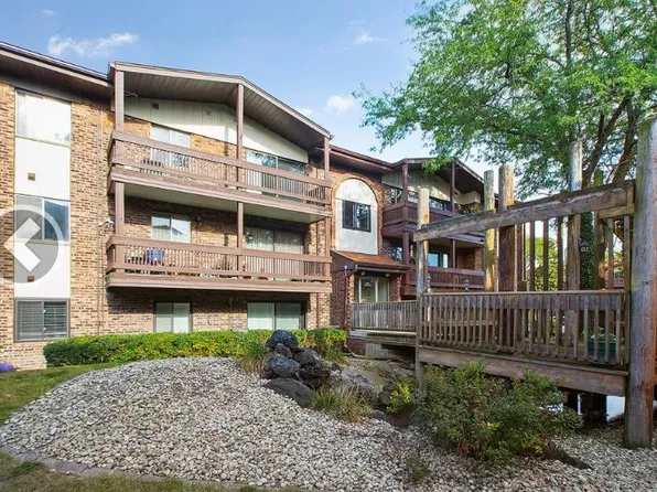 14011 James Dr APT 610, Crestwood, IL 60445