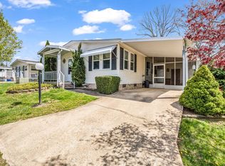 315 Happy Ln, Hendersonville, NC 28792