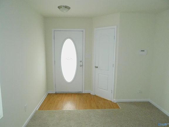 3rd image of 130 Lockport Dr
