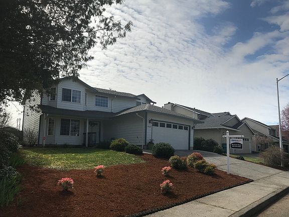 2nd image of 4007 NE 98th St
