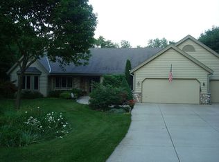 4690 Catherine Ct, Pewaukee, WI 53072