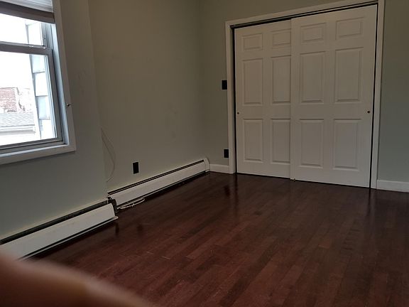 4th image of 440 Passaic Ave #2