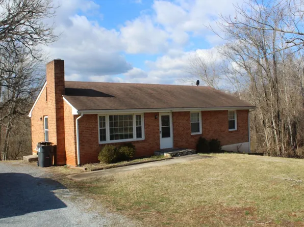 812 Woodhaven Dr, Bedford, VA 24523