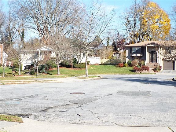 5th image of 6 Belair Ct