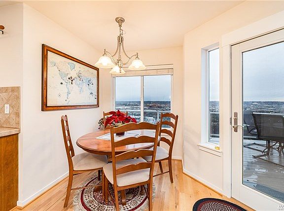 5th image of 3006 43rd Ave NE