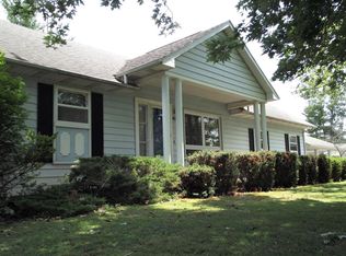406 W Sycamore St, Sumner, IL 62466