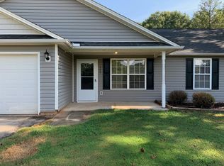 105 Redcoat Ct, Simpsonville, SC 29680