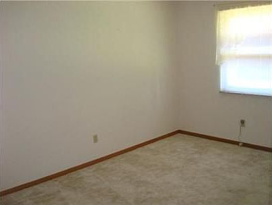 5th image of 2324 Woodbrook Cir N APT D