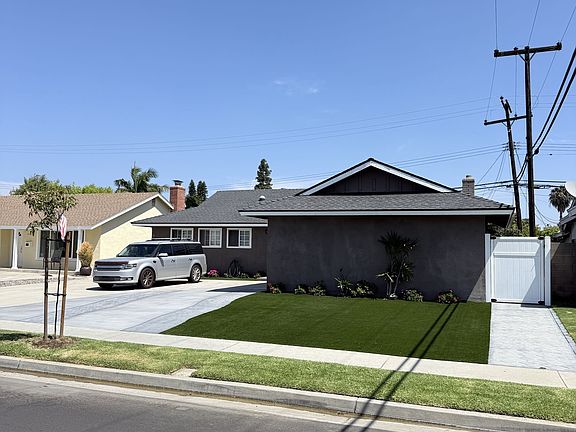 4th image of 6811 Oxford Dr