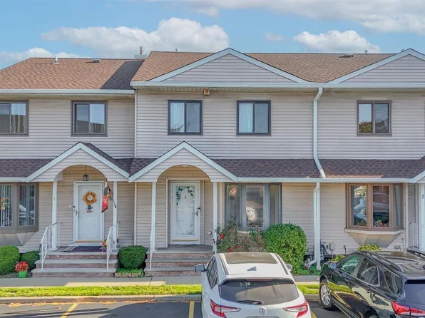 1790 Front Street #6, East Meadow, NY 11554