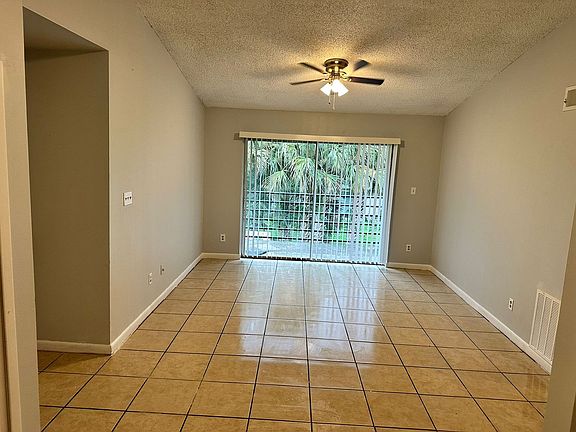 2nd image of 5219 Via Hacienda Cir APT 211