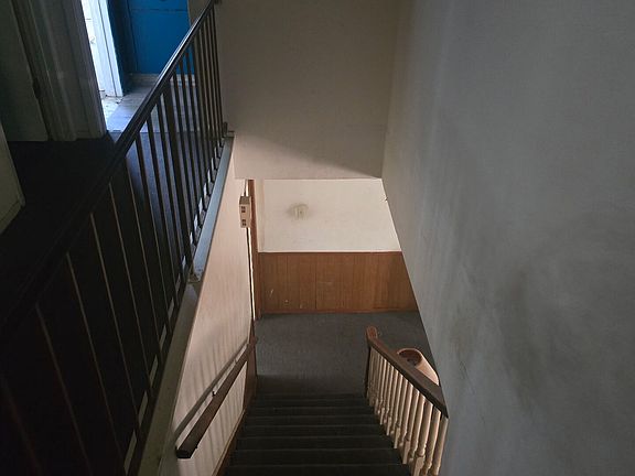 4th image of 5607 Exeter Dr.