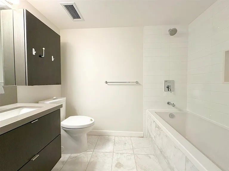 8189 Cambie St #19XX — Photo 3