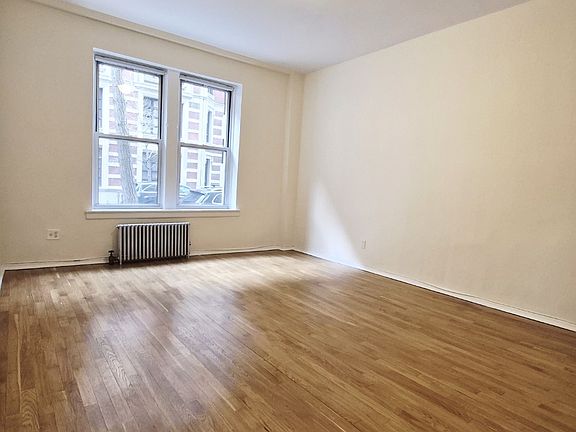 2nd image of 355 W 85th St APT 5