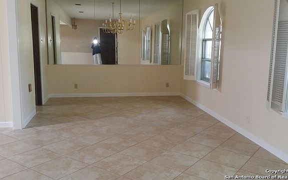 5th image of 109 Trillium Ln