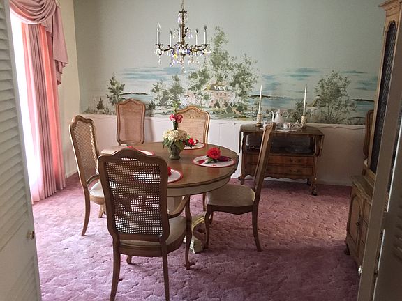 Formal dining