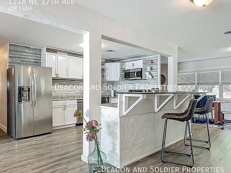1118 NE 17th Ave — Photo 13