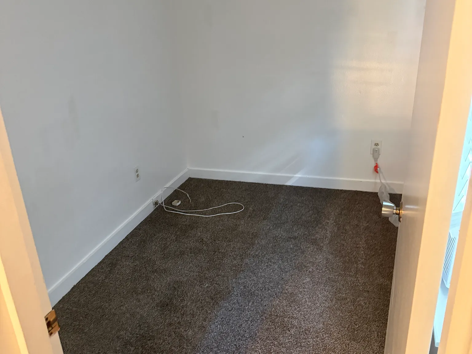 3 bed, $1,400 — Photo 4