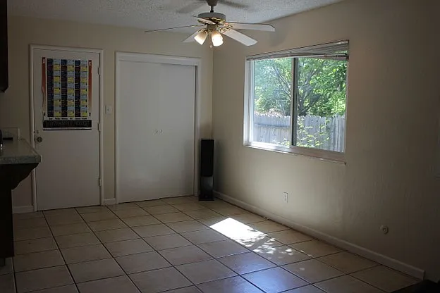 3 bed, 1383 sqft, $2,750 — Photo 3