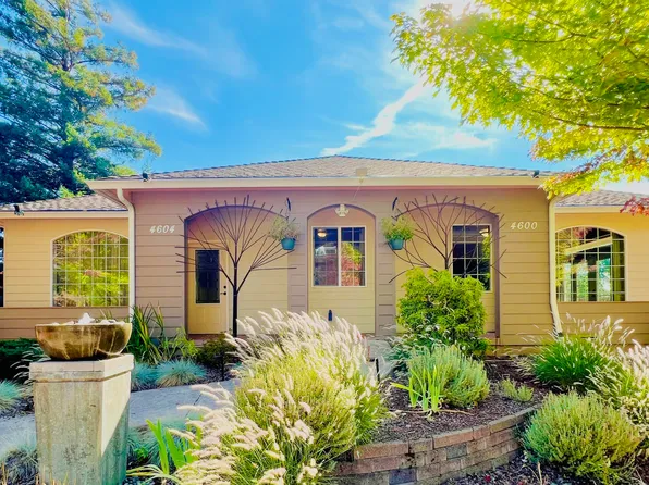 4600 Cloudcrest Dr, Medford, OR 97504