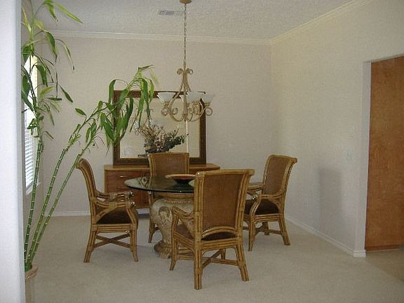 Formal dining room
