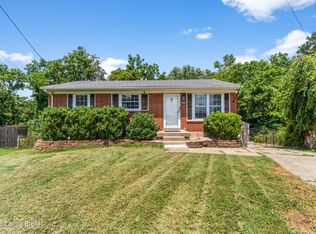 9201 Fawnridge Pl, Louisville, KY 40229