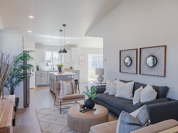 4th image of 7904 Cottonwood Blvd