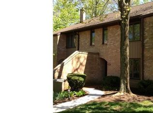 136 Woodgate Ln, Paoli, PA 19301
