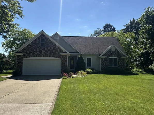 628 Cabot Cir, Jonesville, MI 49250