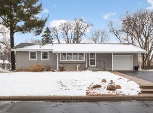 1215 Fairview Ln, Farmington, MN 55024