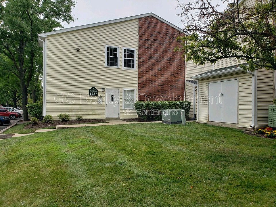 1st image of 1237 Wyndham Ct APT 201