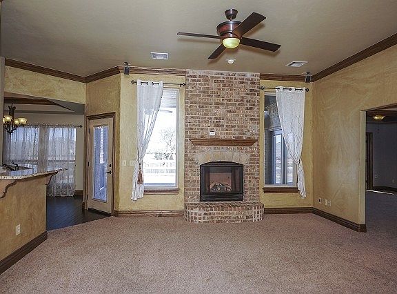 2nd image of 1901 Evans Ct