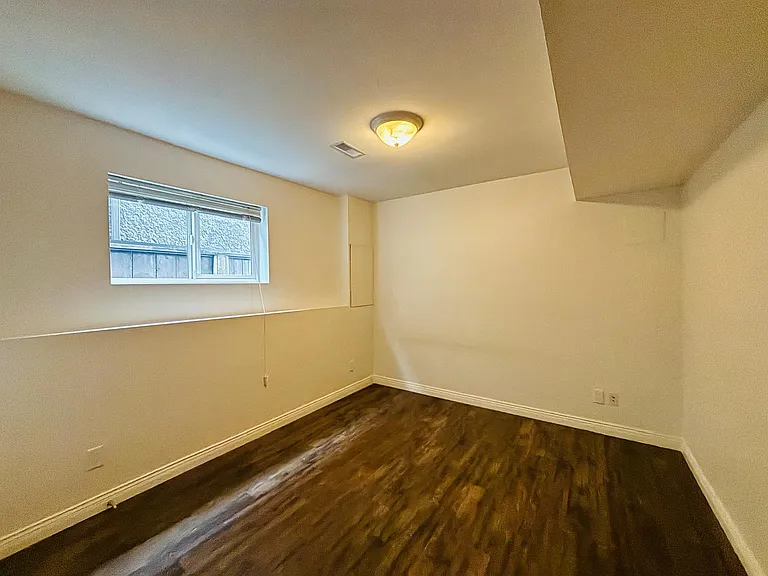 2629 E 6th Ave — Photo 22