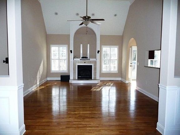 2nd image of 1768 Buckingham Ct
