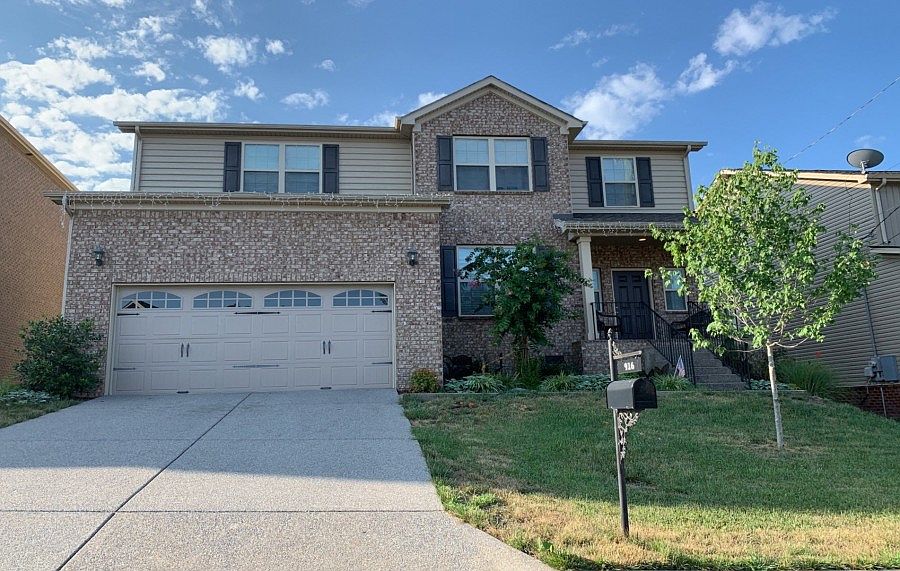 1st image of 916 Bordeaux Pl