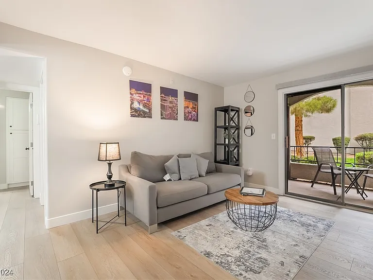 950 Seven Hills Dr #2813 — Photo 4