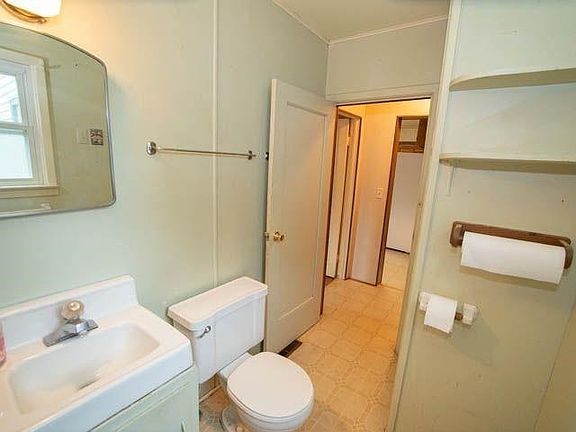 5th image of 316 S Ash St