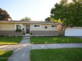 1520 Manchester Rd, Wheaton, IL 60187