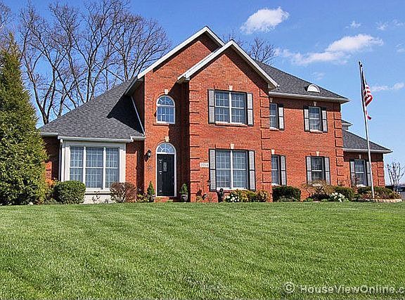 2nd image of 2214 Lakewood Dr