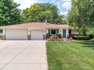 W151N5455 Badger Dr, Menomonee Falls, WI 53051