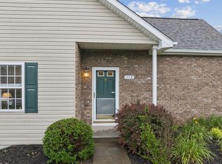 113 Clearwater Dr, Ellwood City, PA 16117